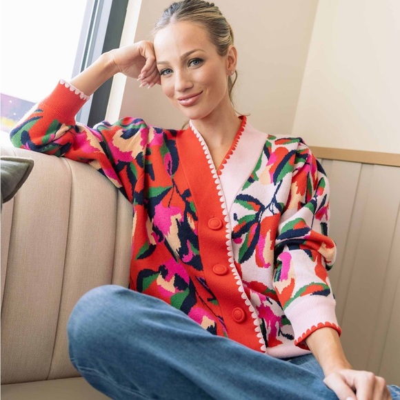 Avara Leslie Red Floral Cardigan | Medium - Picture 2 of 6